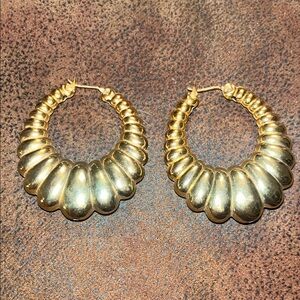 Gold Ribbed Hoop Earrings - Women Jewelry